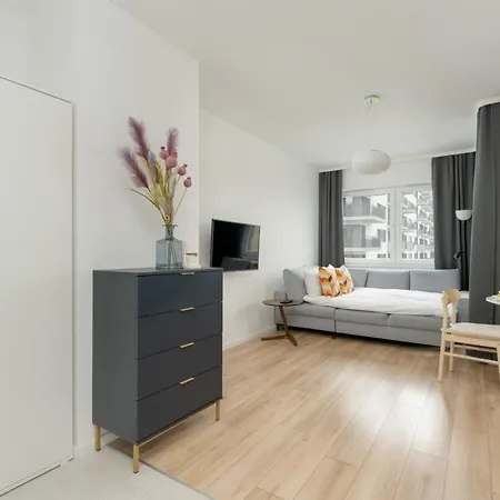 Baranczaka Cozy With Parking In By Renters Apartment